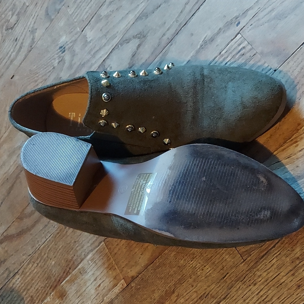 2 pair of shoes 10.00 - Picture 7 of 9